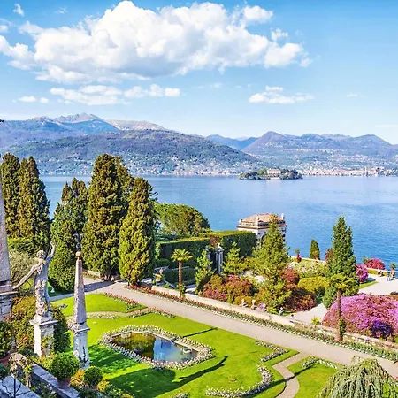 The Modern In - Happy.rentals Apartment Stresa