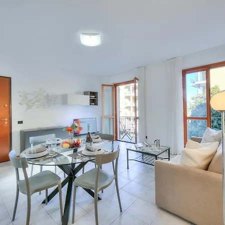 The Modern In - Happy.rentals Stresa